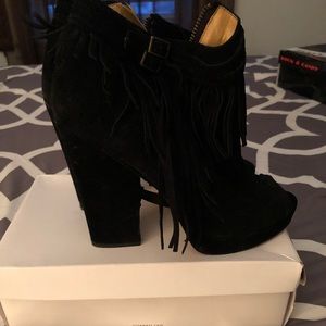 Nine West suede fringe booties